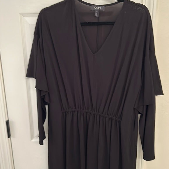 COS Maxi V Neck - Picture 1 of 4